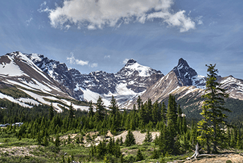 Calgary+ Banff National Park+ Johnston Canyon+ Lake Louise+ Vancouver+ Victoria 5-Day Tour